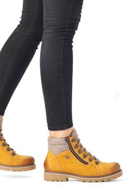 Remonte Mustard Boots